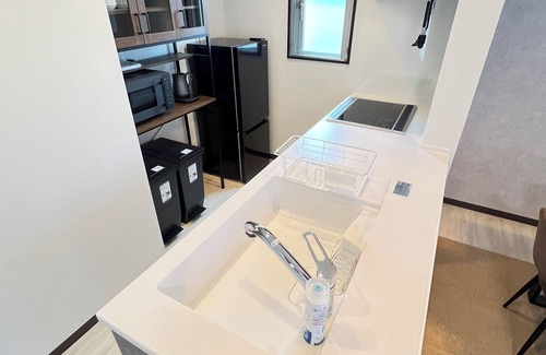 Joto Apartment | Accommodates up to 4 guests/2 beds/1 sofa bed/7-minute walk to nearest station