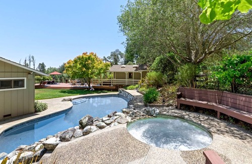 Graton Other | Accommodation ∙ 1 bedroom ∙ 10 guests