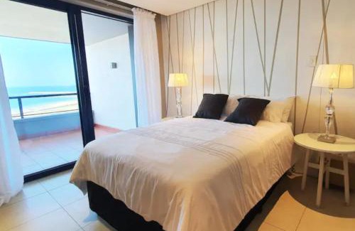 Durban Point Apartment | Accommodation Front - Elegant 4 Sleeper with Unbeatable Views
