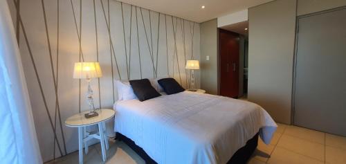Durban Point Apartment | Accommodation Front - Elegant 4 Sleeper with Unbeatable Views