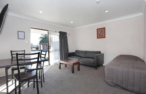 Palmerston North Hotel | ACCOMMODATION GATEWAY MOTEL