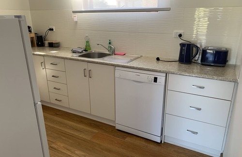 Fleurieu Peninsula Apartment | Accommodation Victor Harbour. 1/30 Esplanade Victor Harbor