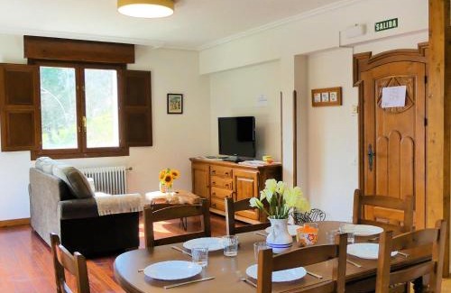 Ochagavia House | Acogedora casa rural a los pies de la Selva Irati