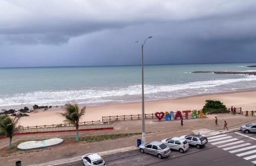 Areia Preta Apartment | Acomodação aconchegante à beira- mar