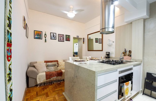 Gloria Apartment | Aconchego da Glória 5 minutes from the metro, beaches and perfect for Home Office