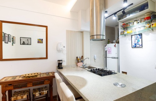Gloria Apartment | Aconchego da Glória 5 minutes from the metro, beaches and perfect for Home Office