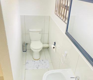 Springs Bed & Breakfast | Ada-Zuri Guest House