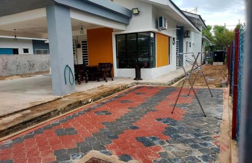 Kampong Raja House | Adam Homestay Besut