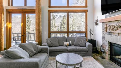 Mountain Village House | Adams Ranch Retreat by AvantStay Free Shuttle 2 Mountain Village Telluride Ski Resort