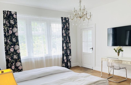 Aalborg Bed & Breakfast | aday - Aalborg Mansion - Room 2