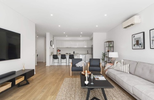 Shellharbour Apartment | Addisons Escape A Breezy Beachfront Beauty