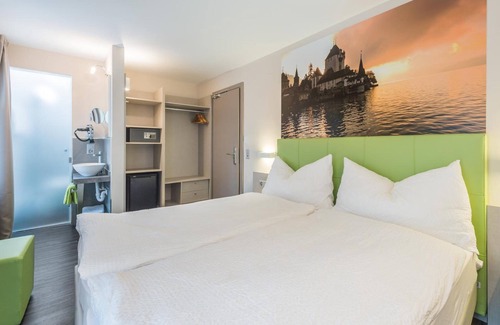 Naters Hotel | Adhhoc Hotel