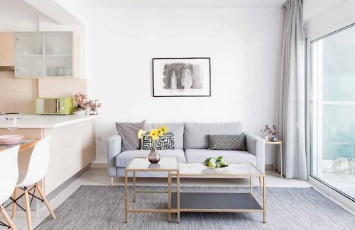 Adele Apartment | Adhilli i residence