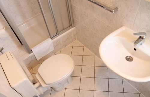 Kaditz Hotel | Adler