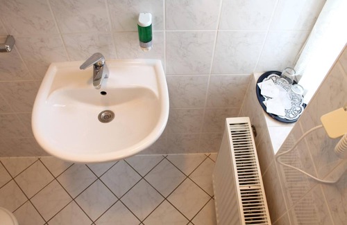 Kaditz Hotel | Adler