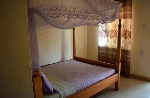 Kichwamba House | ADM Guest Houses