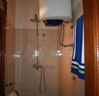 Kichwamba House | ADM Guest Houses