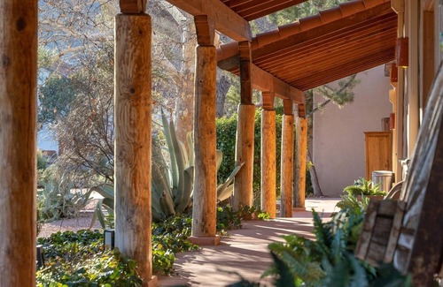 Oak Creek Apartment | Adobe Hacienda - Vaquero Suite 1 Bedroom Apts by RedAwning