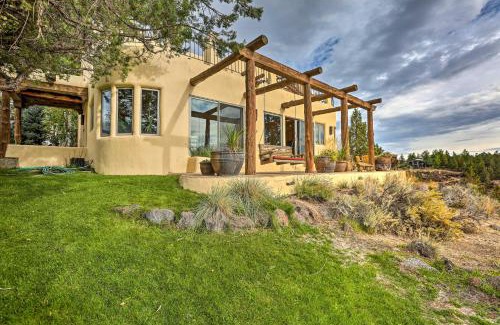 Redmond House | Adobe Home - River and Mtn Views with Hot Tub!