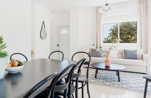 Erimi Apartment | Adorable 1-bedroom holiday apartment with balcony All yours