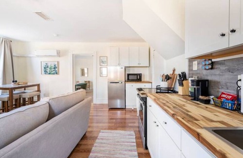 Danville Apartment | Adorable 1Bd/1Bth on Main St!