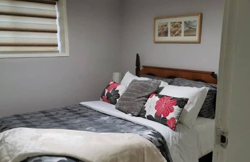 Crescent Heights House | Adorable 4BRM home 5min to Downtown & Free parking