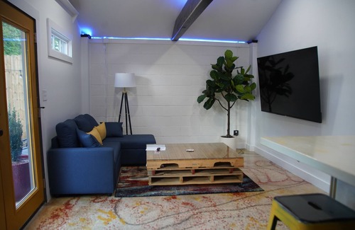 Jefferson Park House | Adorable Atlanta cottage, private and comfortable