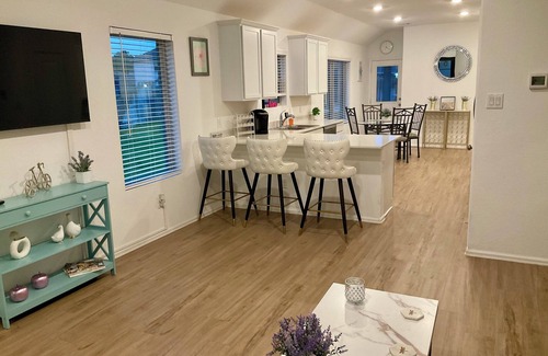 New Caney House | Adorable, Comfortable & nice