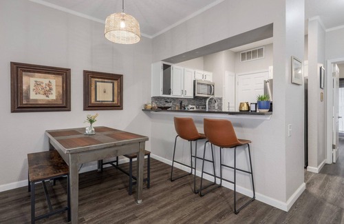 Zilker Condo | Adorable one bedroom condo just steps from downtown.
