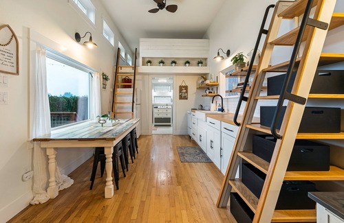 Lynden Other | Adorable Tiny House In the Counrty