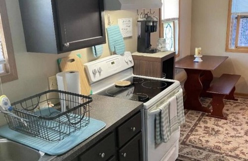 Carter Lake House | Adorable tiny house minutes from downtown Omaha! Wheelchair accessible