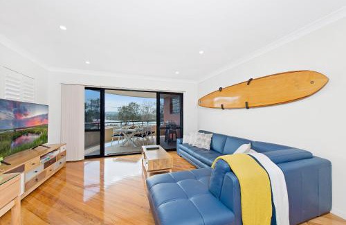 North Haven Apartment | Adrift at Dolphin Cove Apt 5 - riverfront modern