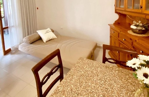 San Cataldo House | ADV Holiday House- Independent villa surrounded by a garden, 300 meters from the sea