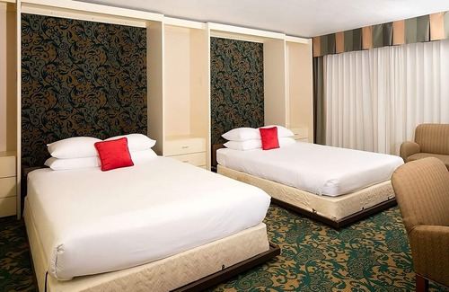 St. George Hotel | Adventure Awaits in Red Lion Hotel St. George! Pool, Free breakfast, Parking!