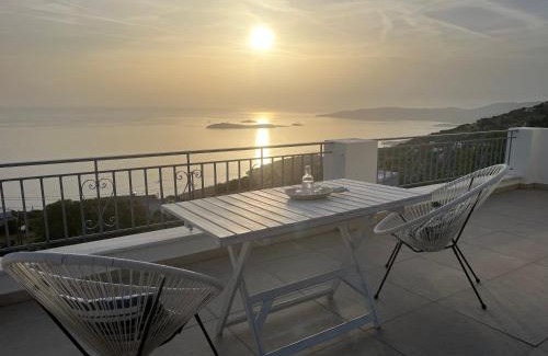 Kato Aprovatou Apartment | Aegean Mirror, Andros