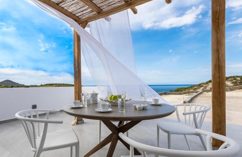 Milos Apartment | Aeon Villa