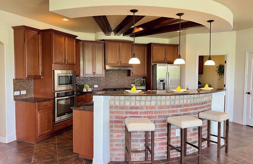 Medina Valley House | AFB Graduation Guests House Modern with Media room