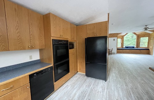Lamoine Apartment | Affordable Bloomfield Apt - Walking Distance to Blunt's Pond!