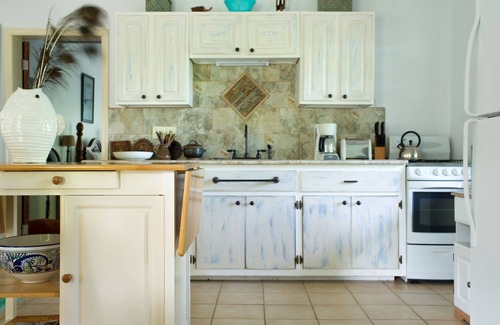 Upper Carolina House | Affordable Getaway for Couples or small families with Pool, WIFI and AC