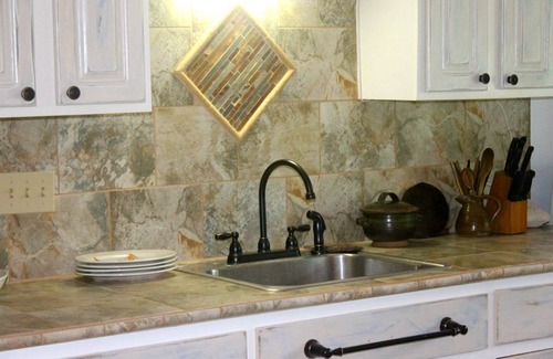 Upper Carolina House | Affordable Getaway for Couples or small families with Pool, WIFI and AC