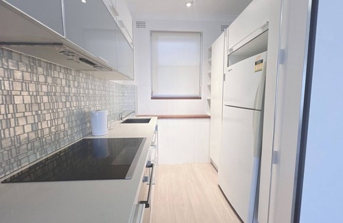 Maroubra Apartment | Affordable Ocean View 1BDR Unit Maroubra Beach