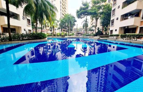 Petaling Jaya Apartment | Affordable Stay Near Tropicana Thomson Hospital Kota Damansara SEGI Giza Mall Tropicana Mall Ikea The Curve One Utama ML