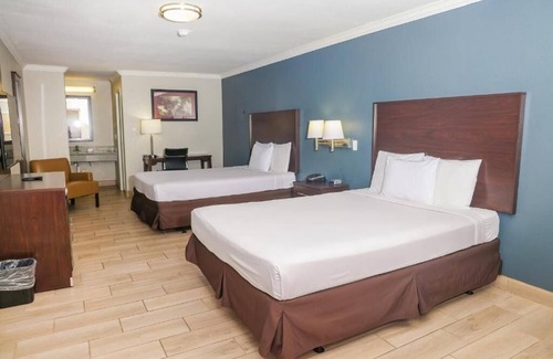 McAllen Hotel | Affordable Unit Near Quinta Mazatlan - Pet Friendly With Free Parking