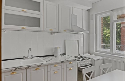 Sector 6 Apartment | AFI Mall 3 Bedrooms Apartment - Perfect for Families or Groups