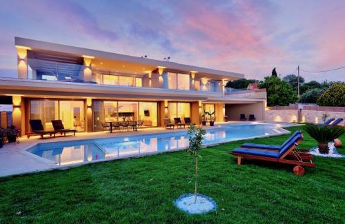 Kavvadades Villa | Afionas Aethereum Luxury Villa Concept by DadoVillas