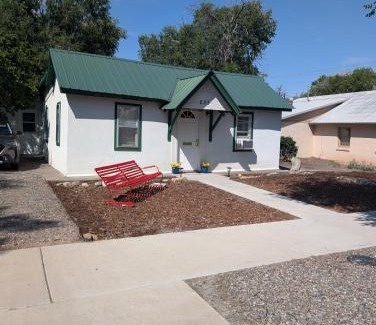 Montrose House | AG House, Recreaters,Work Remote, Surgery, Healing ADA, Pets, Parking