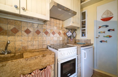 Scaglieri Apartment | Agave directly on the Forno beach with private parking space and large terrace by the sea