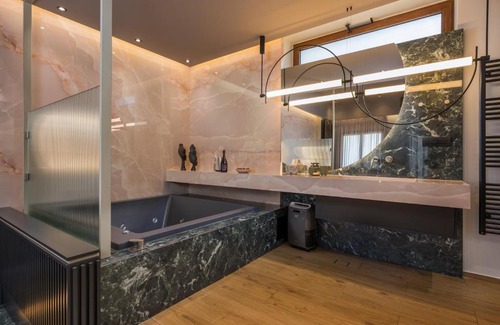 Old Town Apartment | Agave Suites