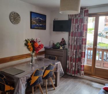 Saint-Sorlin-d'Arves Apartment | Agréable appartement de 6 pers au pieds des pistes ,wifi gratuit à Saint-Sorlin-d'Arves labelise 3 étoiles au gîte de France