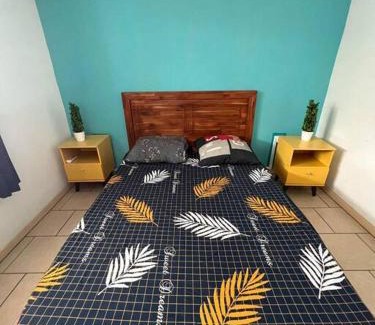 Sainte-Suzanne House | Agréable Villa équipée avec piscine et barbecue